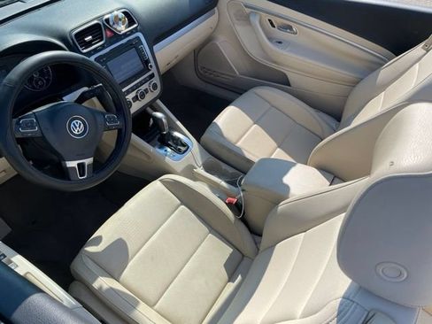 Used 2013 Volkswagen Eos Komfort FWD image 20