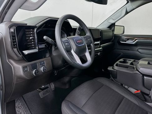 Used 2024 GMC Sierra 1500 Elevation image 9