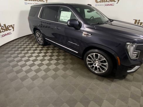 New 2026 GMC Yukon Denali w/ Denali Reserve Package AWD/4WD image 2