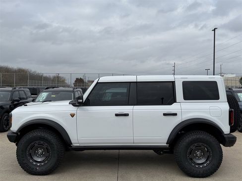New 2025 Ford Bronco Badlands image 28