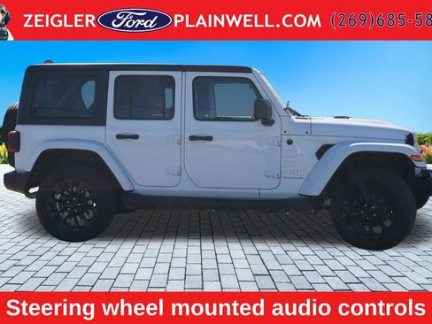 Used 2023 Jeep Wrangler Unlimited Sahara w/ Cold Weather Group AWD/4WD image 6