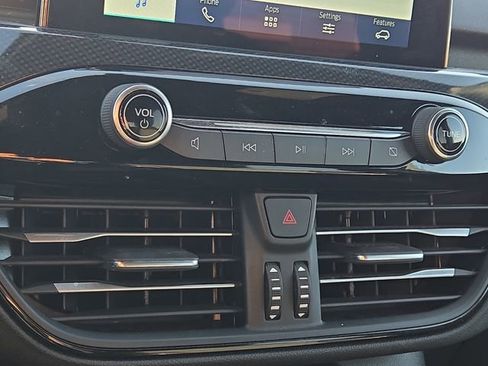 Used 2025 Ford Escape ST-Line image 23