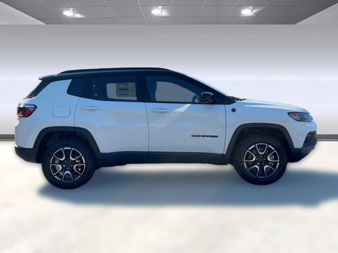 New 2026 Jeep Compass Trailhawk image 8