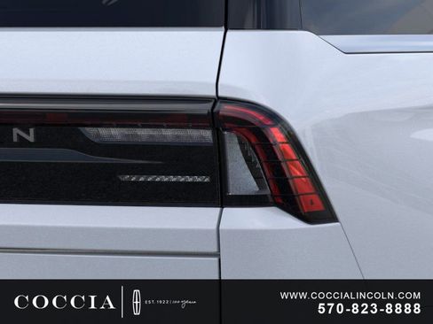 New 2026 Lincoln Navigator L Reserve AWD/4WD image 21