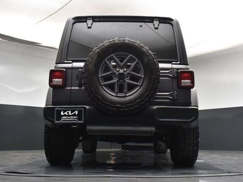 Used 2024 Jeep Wrangler Sport S image 37
