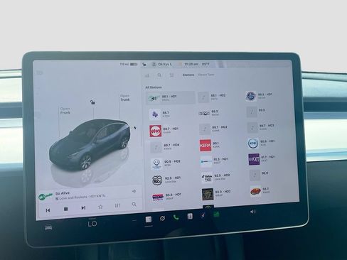 Used 2024 Tesla Model Y Long Range RWD image 15