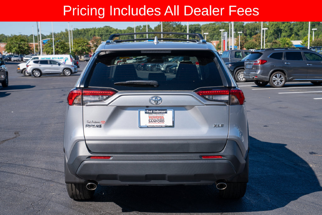 Used 2024 Toyota RAV4 XLE Premium FWD image 4