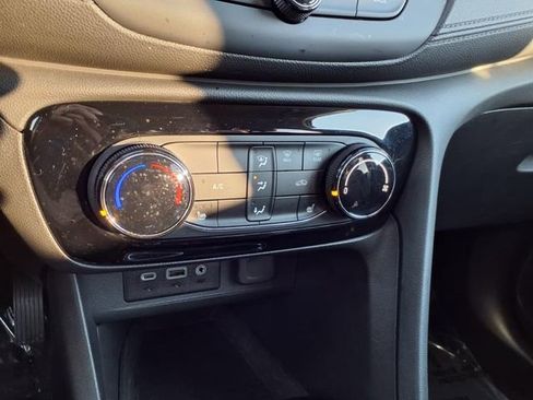 Used 2023 Buick Encore GX Preferred w/ Cold Weather Comfort Package image 33