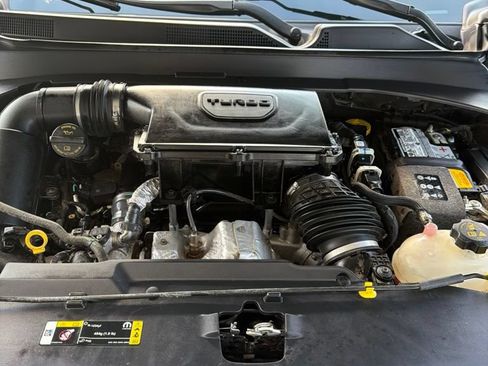 Used 2024 Jeep Compass Latitude AWD/4WD image 9