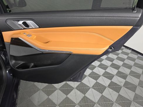 Used 2019 BMW X7 xDrive50i w/ Premium Package image 47