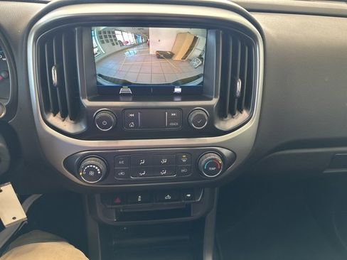 Used 2021 Chevrolet Colorado LT image 8
