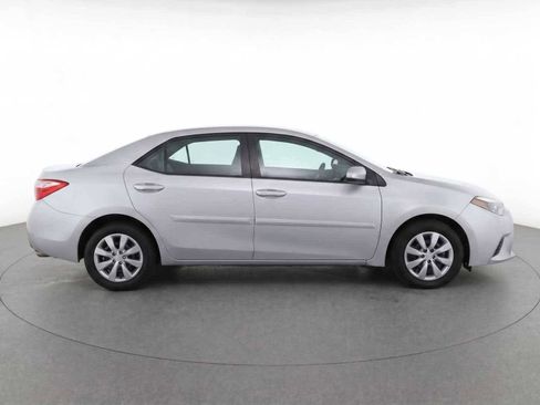 Used 2016 Toyota Corolla LE FWD image 7