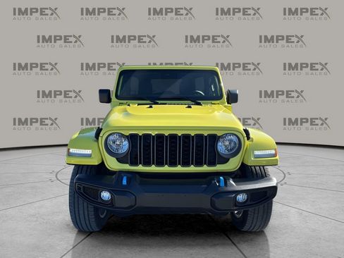 Used 2024 Jeep Wrangler Unlimited w/ Convenience Group image 8