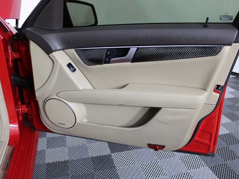 Used 2013 Mercedes-Benz C 250 Sedan image 22