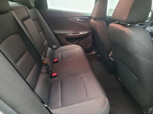 Used 2018 Chevrolet Malibu LT image 19