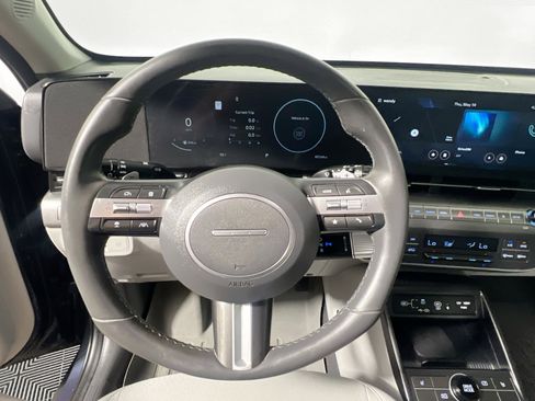Used 2024 Hyundai Kona SEL w/ Convenience Package FWD image 17