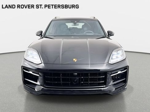 Used 2025 Porsche Cayenne GTS image 2