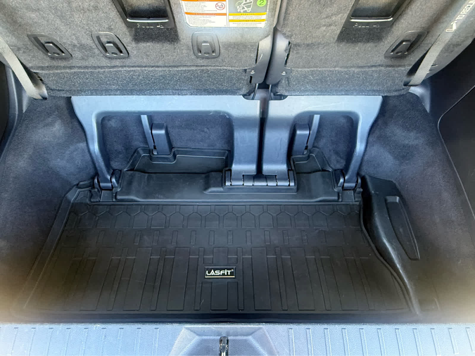 Used 2025 Toyota Sienna XSE FWD image 26
