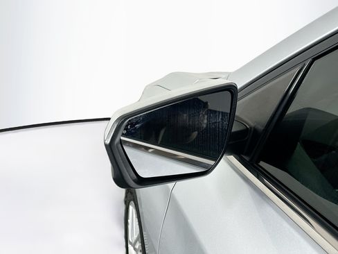 Used 2022 Chevrolet Equinox LT w/ LPO, Floor Liner Package FWD image 16