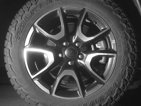 Used 2025 Jeep Compass Trailhawk image 13