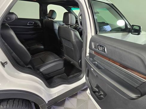 Certified 2017 Ford Explorer Platinum AWD/4WD image 13