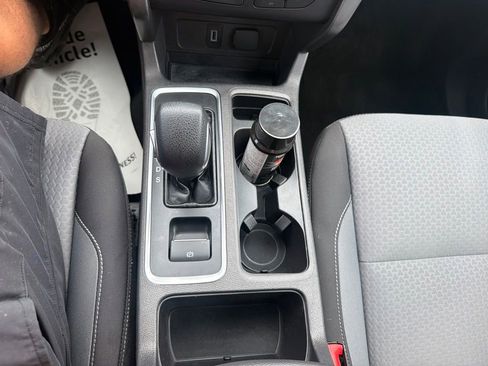 Used 2018 Ford Escape SE w/ SE Sync 3 Package FWD image 29