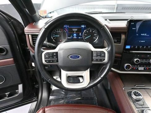 Used 2024 Ford Expedition Limited image 29