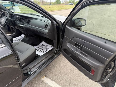 Used 2008 Ford Crown Victoria Police Interceptor image 14