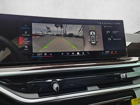 New 2026 BMW X7 M60i image 12