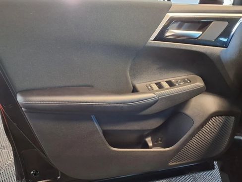Used 2022 Mitsubishi Outlander ES AWD/4WD image 13