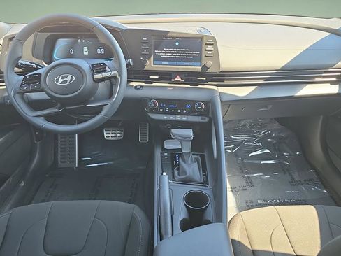New 2026 Hyundai Elantra Sport FWD image 18