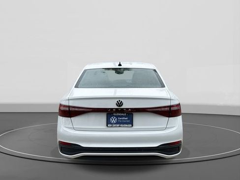 Certified 2025 Volkswagen Jetta S image 4