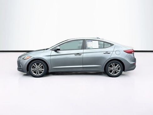 Used 2017 Hyundai Elantra Value Edition w/ Cargo Package FWD image 5