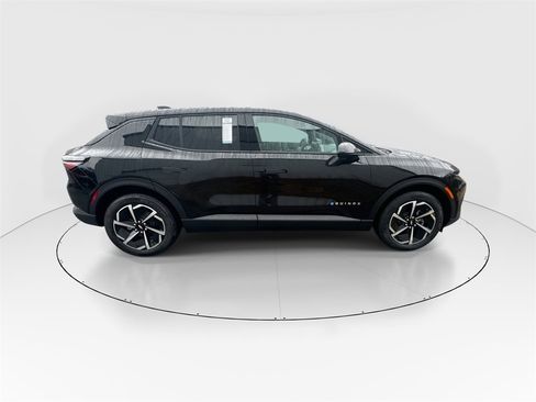 New 2026 Chevrolet Equinox EV LT image 9