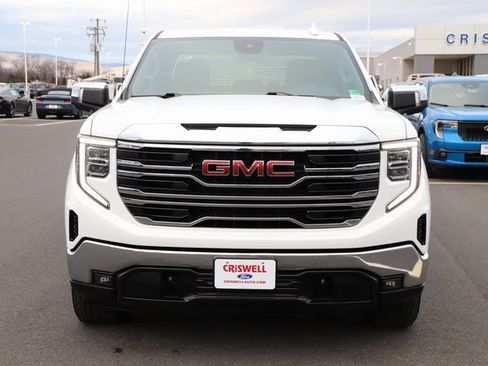 Used 2025 GMC Sierra 1500 SLT image 7