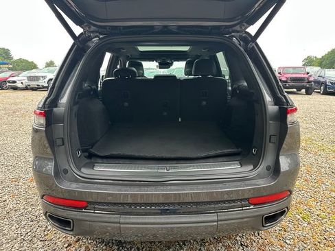 Used 2025 Jeep Grand Cherokee Summit w/ Obsidian Package AWD/4WD image 15