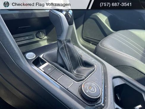 Used 2024 Volkswagen Tiguan SE R-Line AWD/4WD image 42