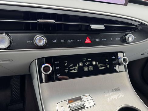 New 2026 Genesis GV70 2.5T Advanced w/ G1 Accessory Package image 18