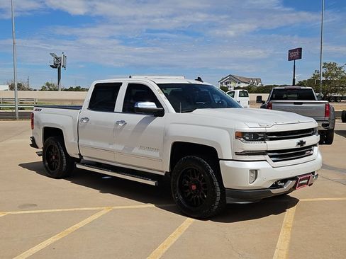 Used 2017 Chevrolet Silverado 1500 LTZ Z71 w/ LTZ Plus Package AWD/4WD image 3