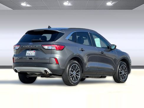 Used 2022 Ford Escape SEL w/ Technology Package image 3