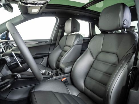 New 2026 Porsche Macan Turbo AWD/4WD image 5