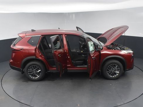 Used 2025 Nissan Rogue S FWD image 25