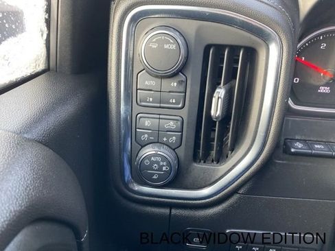 Used 2020 Chevrolet Silverado 2500 LTZ w/ LTZ Premium Package image 21