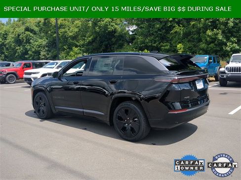 Used 2025 Jeep Wagoneer S Launch Edition image 18