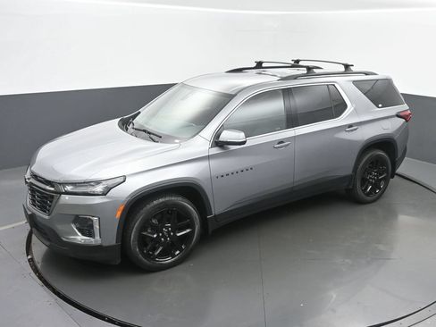 Used 2023 Chevrolet Traverse LT w/ Rear Camera Mirror Package AWD/4WD image 39