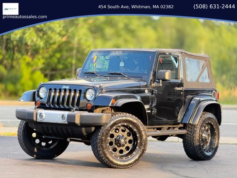 Used 2011 Jeep Wrangler Sahara w/ Connectivity Group AWD/4WD image 1