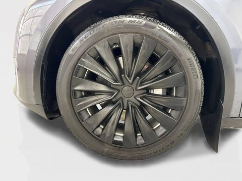 Used 2023 Tesla Model Y Long Range AWD/4WD image 49