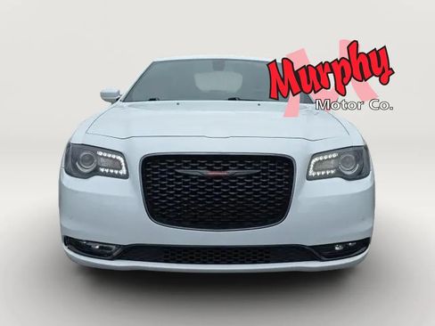 Used 2020 Chrysler 300 S w/ 300S Premium Group 2 RWD image 3