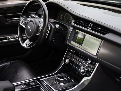 Used 2018 Jaguar XF S AWD/4WD image 57