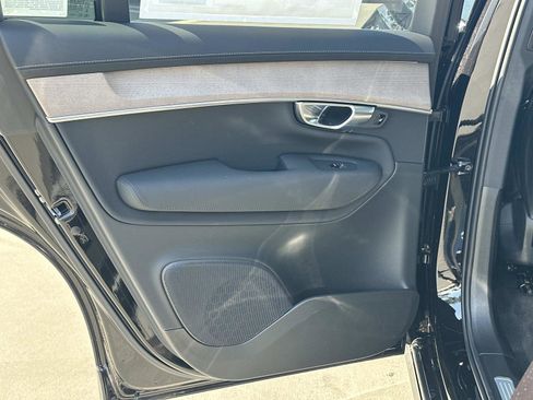 New 2026 Volvo XC90 T8 Plus image 16